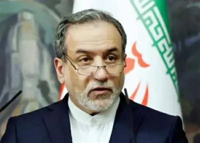 عراقجي يواصل جولته الدبلوماسية بين مسقط وإسلام آباد تمهيداً لاجتماع أمريكي إيراني