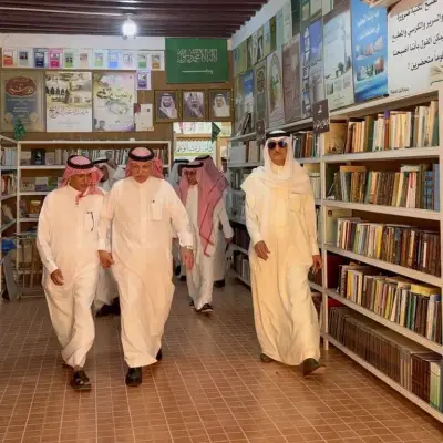 وزير التجارة يزور شقراء ويوقع اتفاقية لتعليم الذكاء الاصطناعي لطلاب القصب