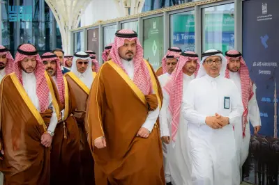 أمير المدينة المنورة يتفقد مطار الأمير محمد بن عبدالعزيز ويشيد بجاهزية الخدمات للحجاج