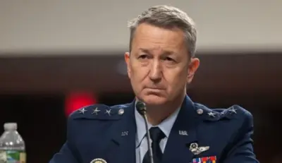 رئيس الأركان الأمريكية يؤكد جاهزية بلاده للردع وخوض الحروب اللازمة