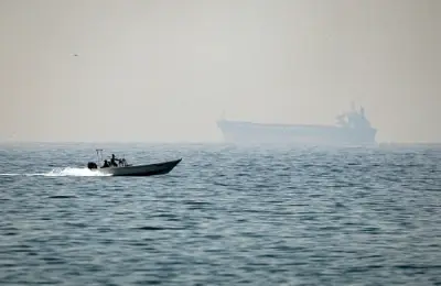 الحرس الثوري يغلق مضيق هرمز أمام الأعداء رغم عروض ترامب الهزلية