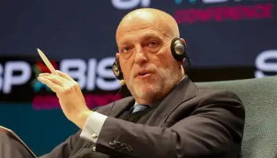 تيباس يدين الهتافات العنصرية في مباراة إسبانيا ومصر: سلوكيات غير مقبولة