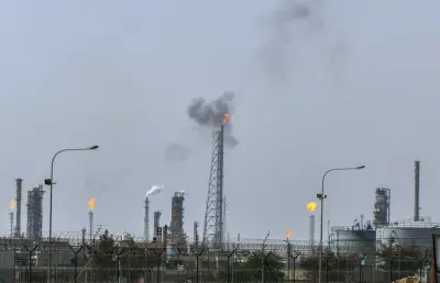 إيران توسع استهدافها في الخليج: توقف منشأة غاز بأبوظبي وهجوم على مصفاة كويتية