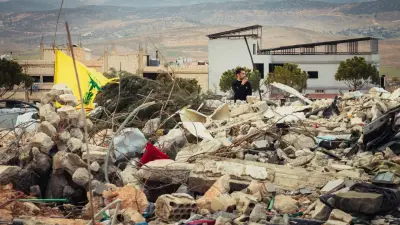 مصير جنوب لبنان مجهول.. مسؤول إسرائيلي يكشف عن خطة عسكرية لهدم قرى حدودية لإنشاء منطقة عازلة