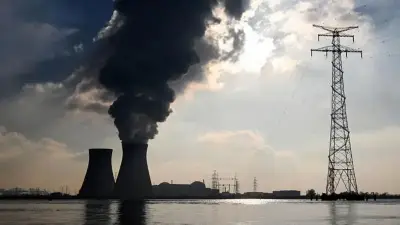 أوروبا تعيد النظر في الطاقة النووية: حل أم وهم في مواجهة أزمة الطاقة؟