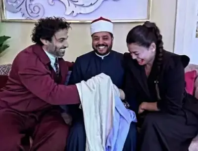 بعد صورة أمام المأذون.. حقيقة زواج أحمد فهمي وأسماء جلال تثير الجدل