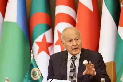 أبو الغيط يدين بشدة استمرار العدوان الإيراني على منشآت حيوية في الكويت