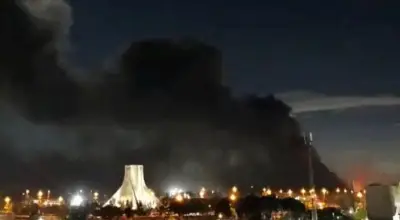 تبادل إيران وإسرائيل الهجمات مع رفض طهران فتح مضيق هرمز ووقف إطلاق النار