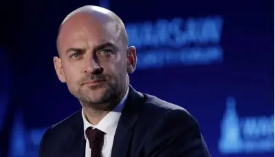 وزير خارجية فرنسا يحذر من تصعيد خطير بسبب استهداف منشآت الطاقة الإيرانية