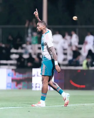 زلزال هلالي يهز مرمى الخلود.. والأهلي يفقد نقطتين والاتحاد ينهار أمام نيوم