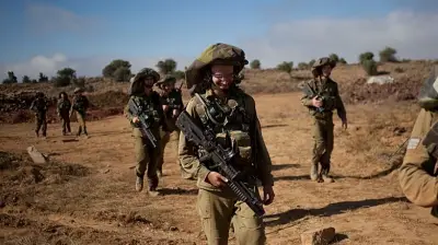 إسرائيل تكرس منطقة أمنية داخل سوريا بتوغل جديد في القنيطرة ودرعا واعتقال مدنيين