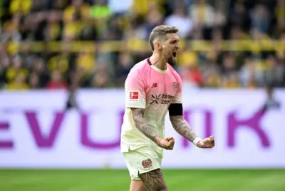 دورتموند يبتعد عن التتويج بسقوطه أمام ليفركوزن في الدوري الألماني