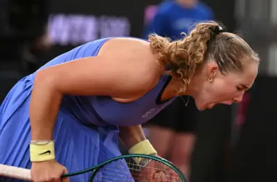 الروسية أندرييفا تتوج بلقب دورة لينز للتنس بعد انتصار مثير على بوتابوفا