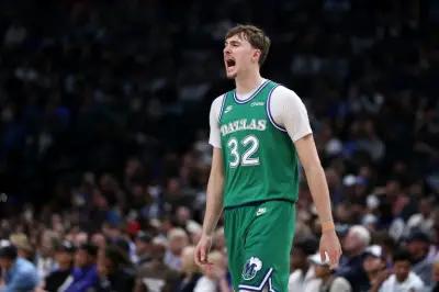 موسم كوبر فلاغ الاستثنائي في دوري أن بي أيه ينتهي بإصابة مؤلمة في الكاحل