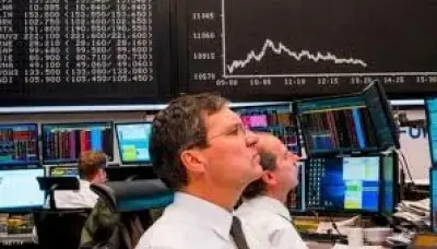 انخفاض الأسهم الأوروبية مع بدء الحصار الأمريكي على مضيق هرمز