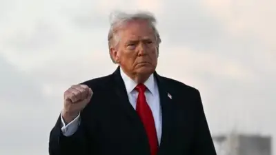 ترامب يعلن تدمير الأسطول الإيراني بالكامل ويبدأ حصاراً بحرياً شاملاً في الخليج