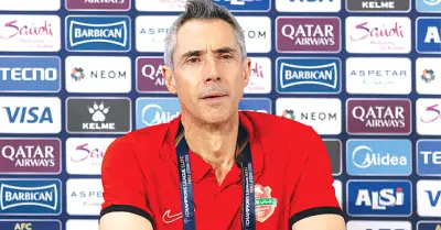 شباب الأهلي الإماراتي يتأهل لدور الثمانية في دوري أبطال آسيا بعد فوز صعب على تراكتور الإيراني