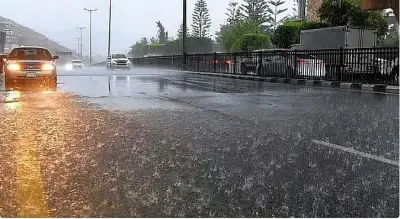 توقعات المركز الوطني للأرصاد: أمطار رعدية وغزيرة تؤدي لجريان السيول على مناطق مكة والمدينة والرياض