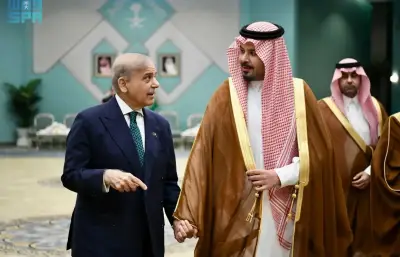 وصول رئيس وزراء باكستان إلى المدينة المنورة لزيارة المسجد النبوي والتشرف بالسلام على الرسول