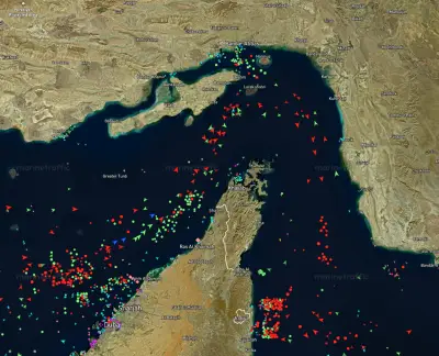 ترامب: إيران تتلاعب بالمحادثات لكنها لن تستطيع ابتزازنا رغم الهجمات في هرمز