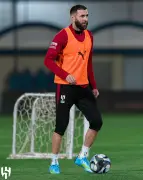 الهلال يعلن عن إصابات 5 لاعبين قبل العودة للدوري.. سالم الدوسري ومراد هوساوي وكريم بنزيما في العيادة الطبية