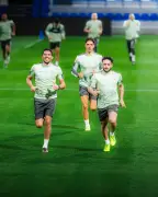 الفتح يطمع في نقاط الخليج في قمة الشرقية بدوري روشن