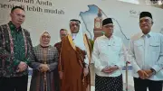 سفير السعودية بإندونيسيا يتفقد صالة مبادرة طريق مكة في مطار جاكرتا