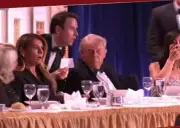 ميلانيا ترمب تنقذ زوجها من خطر في حفل عشاء مراسلي البيت الأبيض