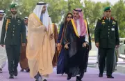 الشيخ عبدالله بن زايد يصل جدة للمشاركة في القمة الخليجية التشاورية