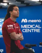 إصابة العضلة الخلفية تهدد مشاركة سايمون بوايري مع الهلال أمام التعاون