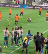 تدخل الحكم الرابع السلطان يثير الجدل في مباراة الفيحاء والأهلي ويؤدي لطرد أبو الشامات