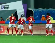 الأهلي المصري ينتصر بصعوبة على سموحة بهدف قاتل في الدوري المصري