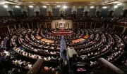 فضائح أخلاقية تهز الكونغرس الأمريكي: استقالات وتهديدات بالإقالة وسط بطء التحقيقات