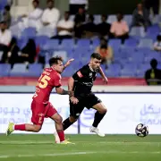 القادسية يهرب من فخ الشباب بتعادل مثير في دوري روشن السعودي