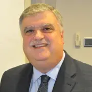 العروبة في غيبوبة: إعادة قراءة للانقسامات اللبنانية خلال حرب السنتين