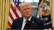 ترامب يعلن إرسال وفد أمريكي إلى إسلام آباد لمفاوضات مع إيران ويحذر من تدمير البنية التحتية
