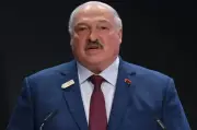 لوكاشينكو: مستعد للقاء ترمب بشرط اتفاق كبير.. ولست زيلينسكي