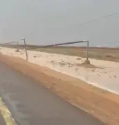 رياح شديدة تسقط أعمدة كهرباء في رياض الخبراء.. وشركة الطاقة تؤكد استقرار الإمدادات