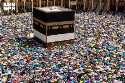 ضيوف الرحمن يودّعون أيام الحج بالطواف والدعاء في المسجد الحرام