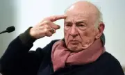 رحيل مفكر التعقيد إدغار موران عن 104 أعوام وفرنسا تودع أيقونتها الفكرية