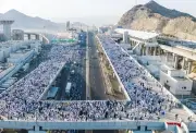 السعودية تعلن اكتمال الاستعدادات لحج 2026 وتدفق الحجاج إلى منى