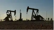 ارتفاع أسعار النفط بأكثر من 3% بفعل توترات الشرق الأوسط