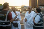 وزارة الحج تمكن 3500 متطوع عبر مخيمات متخصصة لخدمة ضيوف الرحمن بحج 1447هـ