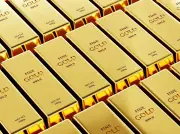 الذهب يهوي لأدنى مستوى في شهرين عند 4377 دولاراً للأوقية