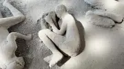 بعد 60 عاماً على اكتشافه.. مفاجأة عن ضحية بركان فيزوف كانت طبيباً