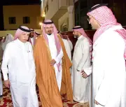 أمير المدينة يواسي ماجد القصبي في وفاة شقيقته