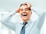 الضحك يدلك الأمعاء ويقوي المناعة ويحرق السعرات