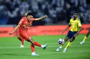 القادسية يهزم النصر بثلاثية في الدوري السعودي