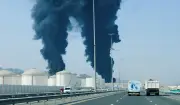 إيران تتهم أمريكا بمغامرة في هرمز وتنفي استهداف الفجيرة