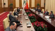 الحرس الثوري يتراجع ويفتح مضيق هرمز وإيران تدرس المقترح الأمريكي للسلام